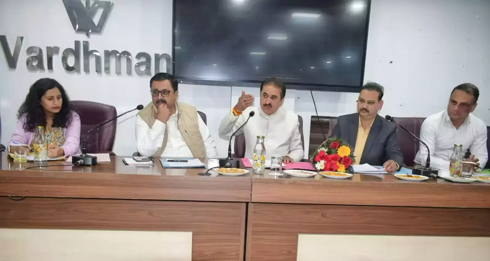 Solan: मुख्यमंत्री ने 19 को बद्दी दौरे के लिए तैयारियों पर चर्चा की Solan: मुख्यमंत्री ने 19 को बद्दी दौरे के लिए तैयारियों पर चर्चा की