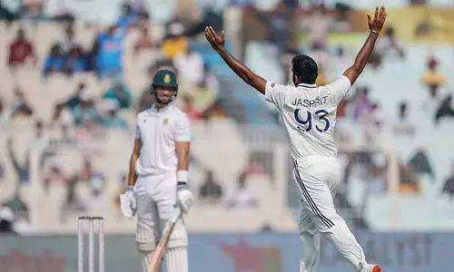 First Test : दक्षिण अफ्रीका ने चुनी बल्लेबाजी, शुरुआत में ही गिर गए तीन विकेट