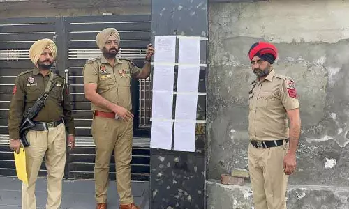 Jalandhar ईडी ने ड्रग तस्कर की 50 लाख रुपये की संपत्ति जब्त की Jalandhar ईडी ने ड्रग तस्कर की 50 लाख रुपये की संपत्ति जब्त की