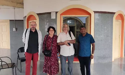 Karnataka : फ्रांसीसी पुरातत्वविद् सरजले गिरिक ने सुरपुर का दौरा किया