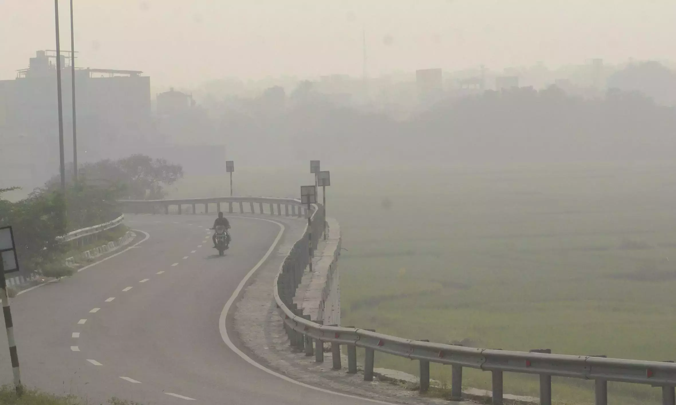 तापमान में गिरावट से Telangana में ठंडक तापमान में गिरावट से Telangana में ठंडक
