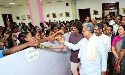 बच्चों को प्राथमिक शिक्षा से ही अज्ञानता और भ्रष्टाचार से दूर रखना चाहिए: CM बच्चों को प्राथमिक शिक्षा से ही अज्ञानता और भ्रष्टाचार से दूर रखना चाहिए: CM