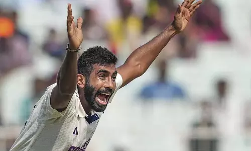 India vs South Africa : बुमराह ने शुरू में ही झटके, लंच तक मेहमान टीम का स्कोर तीन विकेट पर 105 रन India vs South Africa : बुमराह ने शुरू में ही झटके, लंच तक मेहमान टीम का स्कोर तीन विकेट पर 105 रन