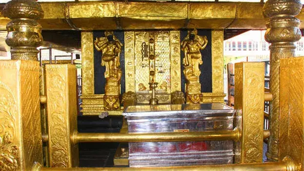 kerala: सबरीमाला सोना चोरी जांच तेज, कोर्ट ने वैज्ञानिक टेस्ट की अनुमति जारी की kerala: सबरीमाला सोना चोरी जांच तेज, कोर्ट ने वैज्ञानिक टेस्ट की अनुमति जारी की