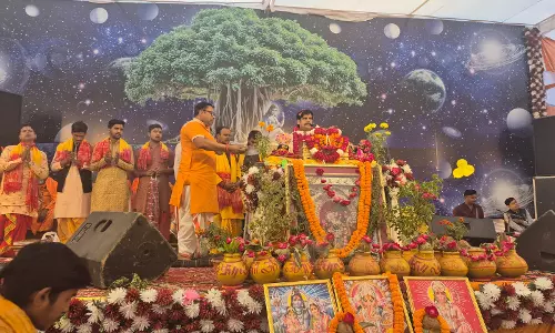 Bareilly: छठे दिन भागवत कथा में गोपी चरित्र और कंस वध पर प्रकाश