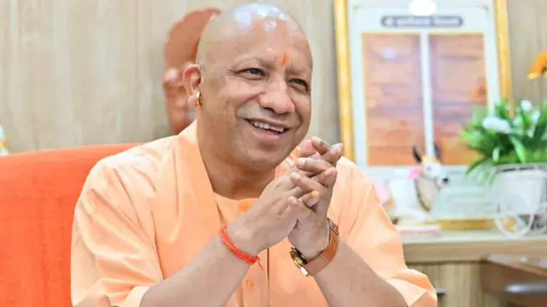 Lucknow: यूपी में महिलाओं के लिए नाइट शिफ्ट में काम करने का मार्ग खुला Lucknow: यूपी में महिलाओं के लिए नाइट शिफ्ट में काम करने का मार्ग खुला