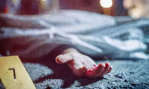 Dubai की एक इमारत से तस्वीरें लेते समय गिरकर केरल के 19 वर्षीय लड़के की मौत Dubai की एक इमारत से तस्वीरें लेते समय गिरकर केरल के 19 वर्षीय लड़के की मौत