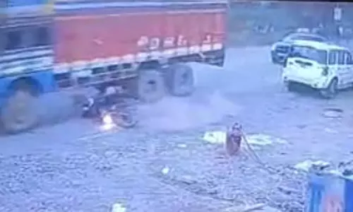 तेज रफ्तार ट्रक ने बाइक को रौंदा, युवक की मौत