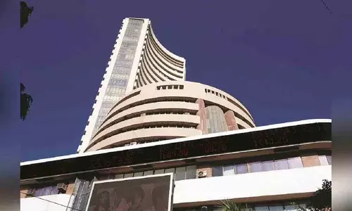 Stock Market में देर से हुई खरीदारी से सेंसेक्स 84 अंक चढ़ा, निफ्टी 25900 के ऊपर बंद