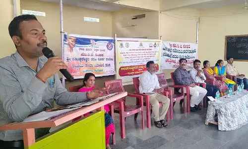 Gangavathi बाल विवाह पर रोक लगाने के लिए हाथ मिलाएं: महंतस्वामी पुजारा