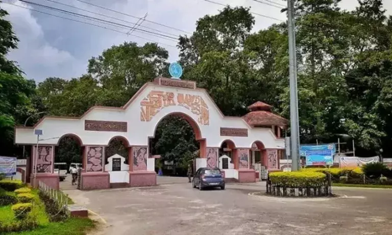 Tezpur विश्वविद्यालय में छात्रों के दबाव के बाद इस्तीफों की श्रृंखला