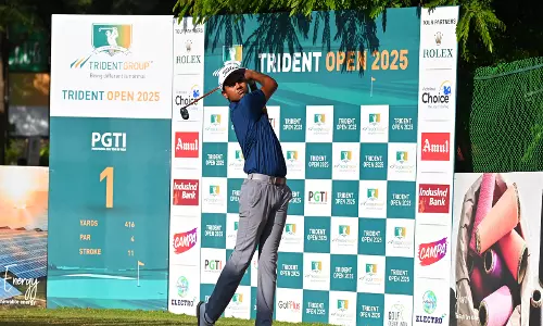 Trident Open 2025: किशोर मनोज एस ने राउंड-3 में 67 के साथ बढ़त बनाई Trident Open 2025: किशोर मनोज एस ने राउंड-3 में 67 के साथ बढ़त बनाई