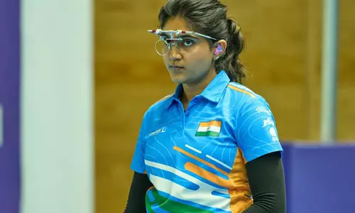 ISSF विश्व चैंपियनशिप: ईशा सिंह, मनु भाकर प्रिसिशन चरण के बाद फाइनल की दौड़ में