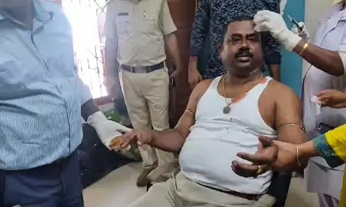भूमि विवाद समाधान के दौरान IC पर हमला, 2 पुलिसकर्मी घायल भूमि विवाद समाधान के दौरान IC पर हमला, 2 पुलिसकर्मी घायल
