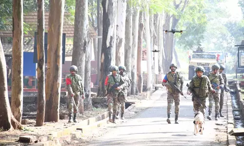 भारत और मित्र देशों की सेनाओं ने दिखाया सामरिक कौशल भारत और मित्र देशों की सेनाओं ने दिखाया सामरिक कौशल