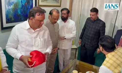 उपमुख्यमंत्री एकनाथ शिंदे ने नोएडा में महाराष्ट्र भूषण पुरस्कार समारोह में भाग लिया