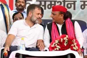 एसआईआर ने खेल किया, बिहार चुनाव के रुझानों पर विपक्ष ने उठाए सवाल एसआईआर ने खेल किया, बिहार चुनाव के रुझानों पर विपक्ष ने उठाए सवाल