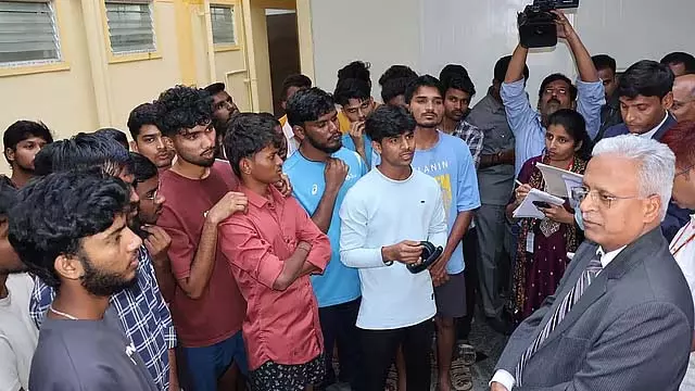 Bengaluru : लोकायुक्त ने सरकारी छात्रावासों का किया निरीक्षण Bengaluru : लोकायुक्त ने सरकारी छात्रावासों का किया निरीक्षण