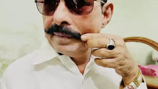 Mokama: जेल में रहकर भी अनंत सिंह मोकामा में बढ़त बनाए हुए Mokama: जेल में रहकर भी अनंत सिंह मोकामा में बढ़त बनाए हुए