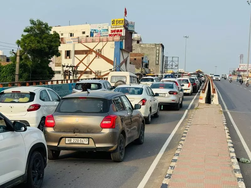 Haryana : दिल्ली मार्च आज कौन से रास्ते चुनें, किनसे बचें Haryana : दिल्ली मार्च आज कौन से रास्ते चुनें, किनसे बचें