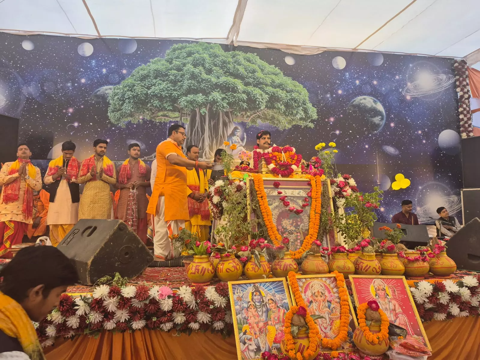 Bareilly: छठे दिन भागवत कथा में गोपी चरित्र और कंस वध पर प्रकाश Bareilly: छठे दिन भागवत कथा में गोपी चरित्र और कंस वध पर प्रकाश