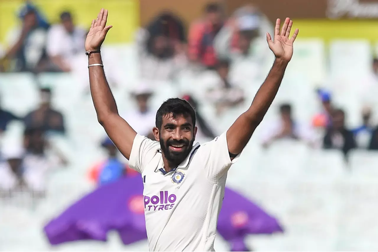 1st Test: बुमराह ने पांच विकेट लिए, भारत ने दक्षिण अफ्रीका को 159 रन पर समेटा 1st Test: बुमराह ने पांच विकेट लिए, भारत ने दक्षिण अफ्रीका को 159 रन पर समेटा
