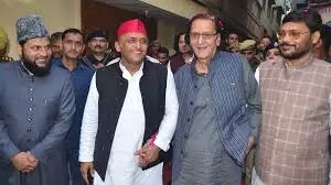 Bareilly: समाज को जोड़ने वाले शेर, वसीम बरेलवी और अखिलेश यादव की बात Bareilly: समाज को जोड़ने वाले शेर, वसीम बरेलवी और अखिलेश यादव की बात