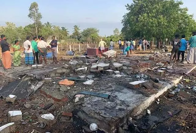 Tamil Nadu : थिरुपोरूर के पास प्रशिक्षण विमान दुर्घटनाग्रस्त Tamil Nadu : थिरुपोरूर के पास प्रशिक्षण विमान दुर्घटनाग्रस्त