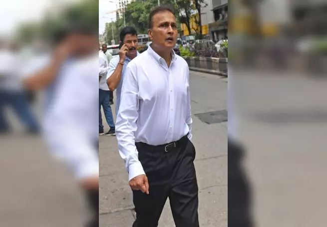 ED ने अनिल अंबानी को जारी किया नया समन, कहा- सोमवार को दिल्ली मुख्यालय में हो पेश ED ने अनिल अंबानी को जारी किया नया समन, कहा- सोमवार को दिल्ली मुख्यालय में हो पेश