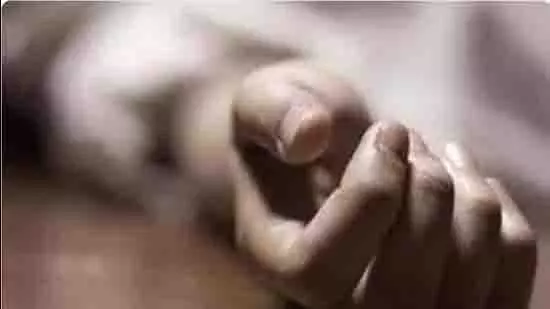 Shravasti: पत्नी और तीन बच्चों की हत्या के बाद व्यक्ति ने आत्महत्या कर ली Shravasti: पत्नी और तीन बच्चों की हत्या के बाद व्यक्ति ने आत्महत्या कर ली