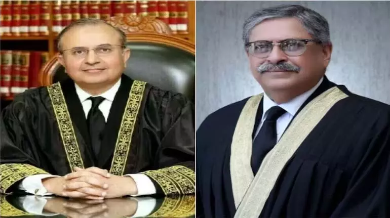 Pakistan की न्यायपालिका संकट में: सुप्रीम कोर्ट के दो जजों ने दिया इस्तीफा Pakistan की न्यायपालिका संकट में: सुप्रीम कोर्ट के दो जजों ने दिया इस्तीफा