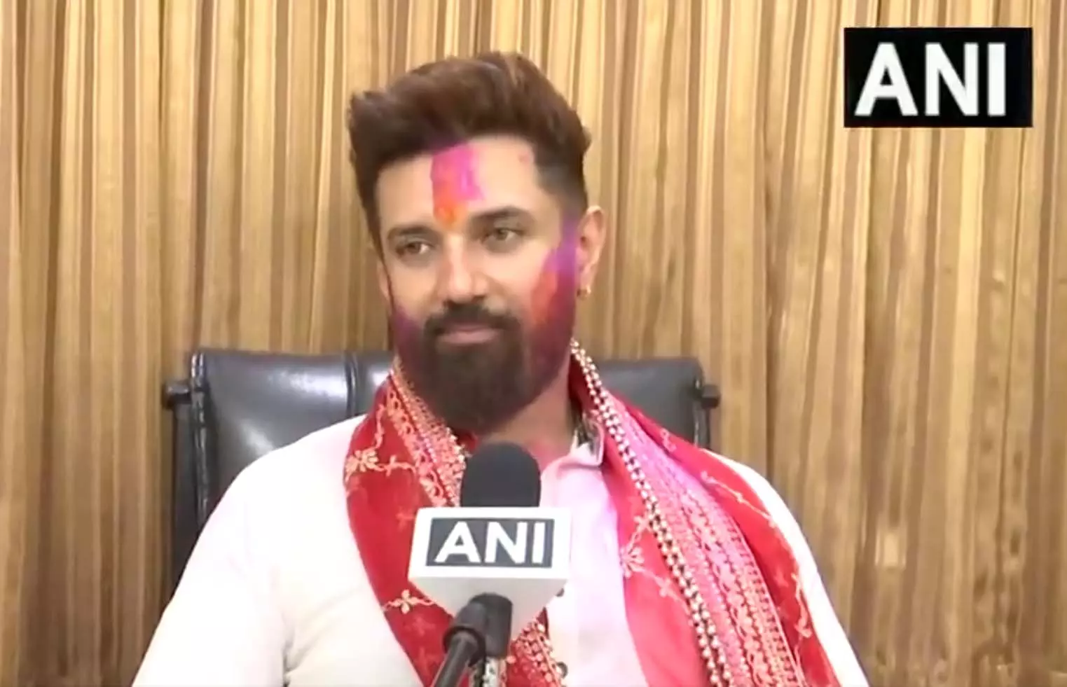चिराग पासवान का बयान: बिहार ने सही समय पर सही फैसला लिया, विकास पर भरोसा जताया चिराग पासवान का बयान: बिहार ने सही समय पर सही फैसला लिया, विकास पर भरोसा जताया
