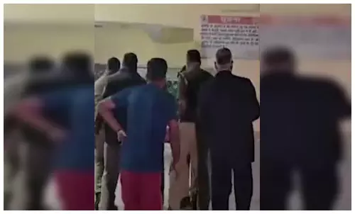 खून से लथपथ दिखा युवक, मिला धोखा? जुबां पर बस ये नाम खून से लथपथ दिखा युवक, मिला धोखा? जुबां पर बस ये नाम