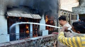 Ludhiana, कमरे में आग लगने से एक व्यक्ति और तीन बच्चे घायल