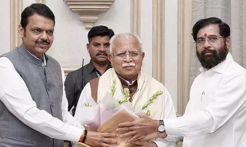 फडणवीस-खट्टर बैठक के बाद महाराष्ट्र को RDSS के तहत 2,655 करोड़ रुपये मिलेंगे फडणवीस-खट्टर बैठक के बाद महाराष्ट्र को RDSS के तहत 2,655 करोड़ रुपये मिलेंगे