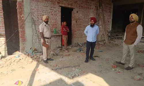 Amritsar हीर गांव में अनधिकृत निर्माण कार्य रोका गया