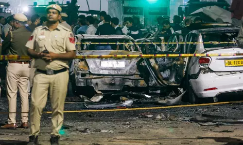 Car blast मामले में पुलिस की बड़ी सफलता, MBBS छात्र दालखोला में गिरफ्तार Car blast मामले में पुलिस की बड़ी सफलता, MBBS छात्र दालखोला में गिरफ्तार