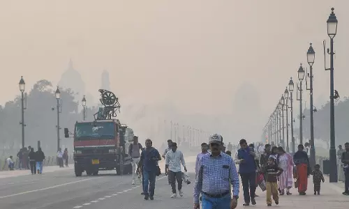 Delhi-NCR में प्रदूषण का कहर, हवा बेहद खराब, AQI कई इलाकों में 400 के ऊपर Delhi-NCR में प्रदूषण का कहर, हवा बेहद खराब, AQI कई इलाकों में 400 के ऊपर