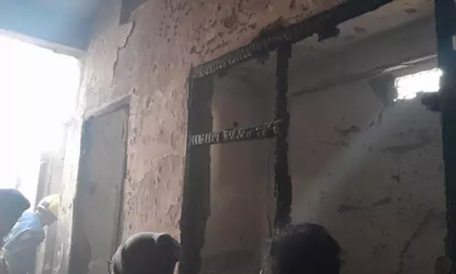 घर में लगी आग, एक ही परिवार के पांच लोगों की मौत, 5 घायल भी घर में लगी आग, एक ही परिवार के पांच लोगों की मौत, 5 घायल भी