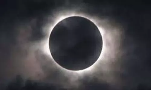Margashirsha Amavasya 2025: मार्गशीर्ष अमावस्या की रात चुपचाप कर लें ये काम, पैसों से भर जाएगी झोली Margashirsha Amavasya 2025: मार्गशीर्ष अमावस्या की रात चुपचाप कर लें ये काम, पैसों से भर जाएगी झोली