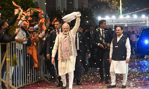 Bihar परिणाम पर NDA नेताओं की प्रतिक्रिया—जनता ने विकास एजेंडा अपनाया Bihar परिणाम पर NDA नेताओं की प्रतिक्रिया—जनता ने विकास एजेंडा अपनाया