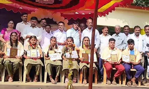 छात्रों की उपलब्धियों के लिए प्रोत्साहन आवश्यक: Pratap Nayak छात्रों की उपलब्धियों के लिए प्रोत्साहन आवश्यक: Pratap Nayak