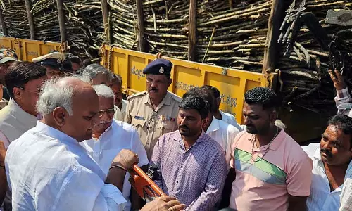 ट्रैक्टरों में आग लगाने वालों के खिलाफ कार्रवाई हो : Shivanand Patil ट्रैक्टरों में आग लगाने वालों के खिलाफ कार्रवाई हो : Shivanand Patil