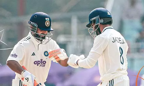 Kolkata Test: भारत 189 रन पर ऑल आउट शुभमन गिल चोट के कारण बाहर Kolkata Test: भारत 189 रन पर ऑल आउट शुभमन गिल चोट के कारण बाहर