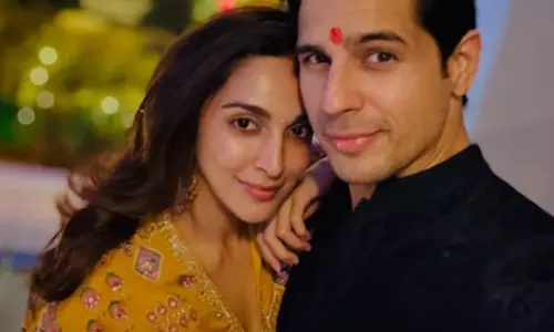 Kiara-Sidharth ने जाहिर की खुशी, भेजा कपल की बेटी को आशीर्वाद Kiara-Sidharth ने जाहिर की खुशी, भेजा कपल की बेटी को आशीर्वाद