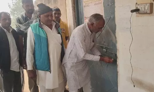 Hisar के ग्रामीणों ने दूषित जलापूर्ति का विरोध किया