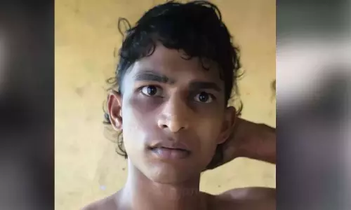 Kerala : छात्रा से छेड़छाड़, युवक गिरफ्तार Kerala : छात्रा से छेड़छाड़, युवक गिरफ्तार