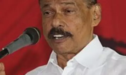 CPI(एम) के कदम पर केरल सरकार ने उठाया प्रशासनिक पंगुता का मुद्दा CPI(एम) के कदम पर केरल सरकार ने उठाया प्रशासनिक पंगुता का मुद्दा