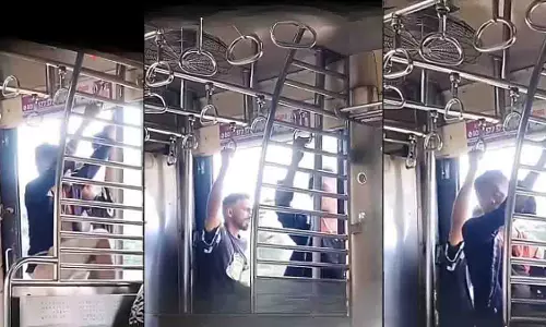 स्थानीय ट्रेन में हंगामा, युवकों ने यात्रियों को डराया और धक्का दिया