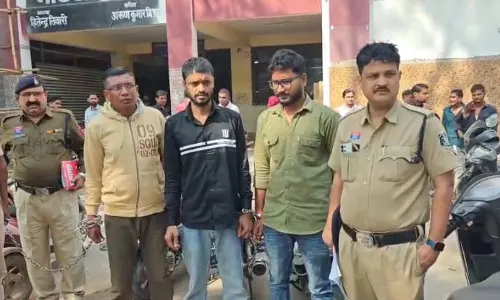 गांजा तस्करों पर बड़ी कार्रवाई, 3 तस्करों को 10-10 साल कठोर कारावास गांजा तस्करों पर बड़ी कार्रवाई, 3 तस्करों को 10-10 साल कठोर कारावास